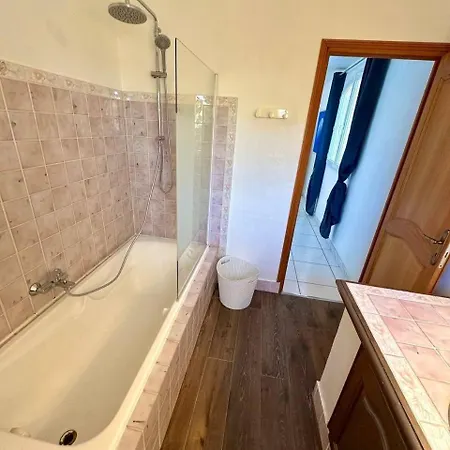 Provencale, Piscine, Jacuzzi & Parking *