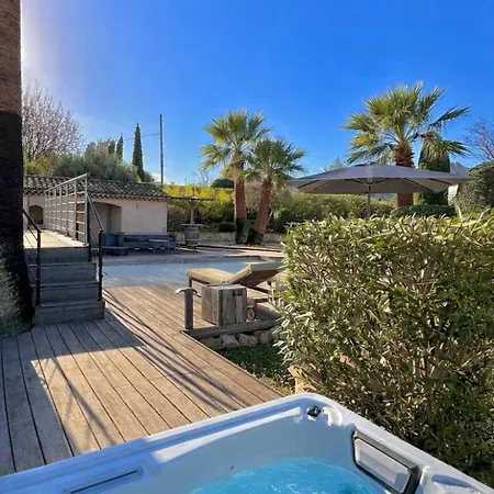 Provencale, Piscine, Jacuzzi & Parking * Roquebrune-sur Argens