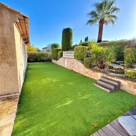 Βίλα Provencale, Piscine, Jacuzzi & Parking *
