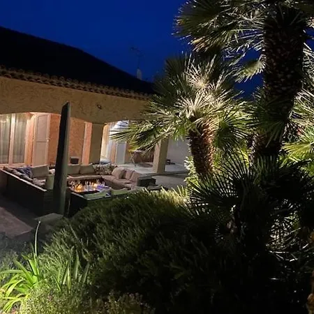 Villa Provencale, Piscine, Jacuzzi & Parking *